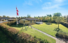 3 Bedroom Cozy Home In Sydals